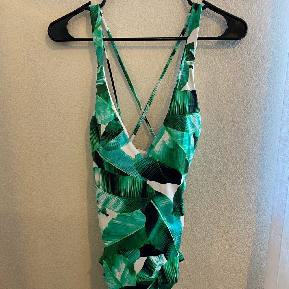 One piece swim suit
